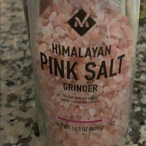 Meet your Posher, Mageda